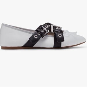 NWT Madden Girl Pearl Buckle Flats